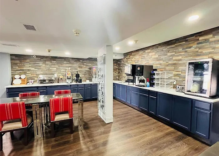 Motel Americinn By Wyndham 4*